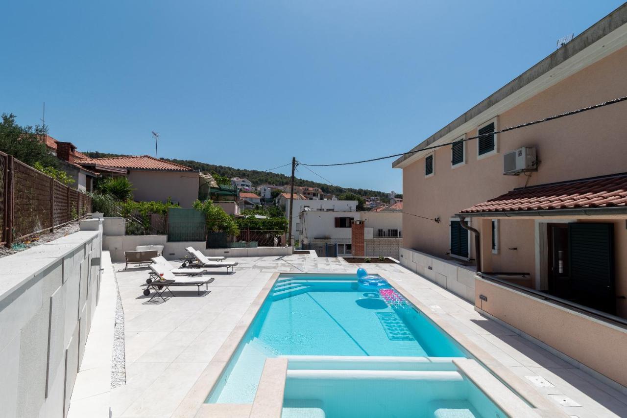 Villa Lavandula With Heated Swimming Pool Trogir Exterior foto