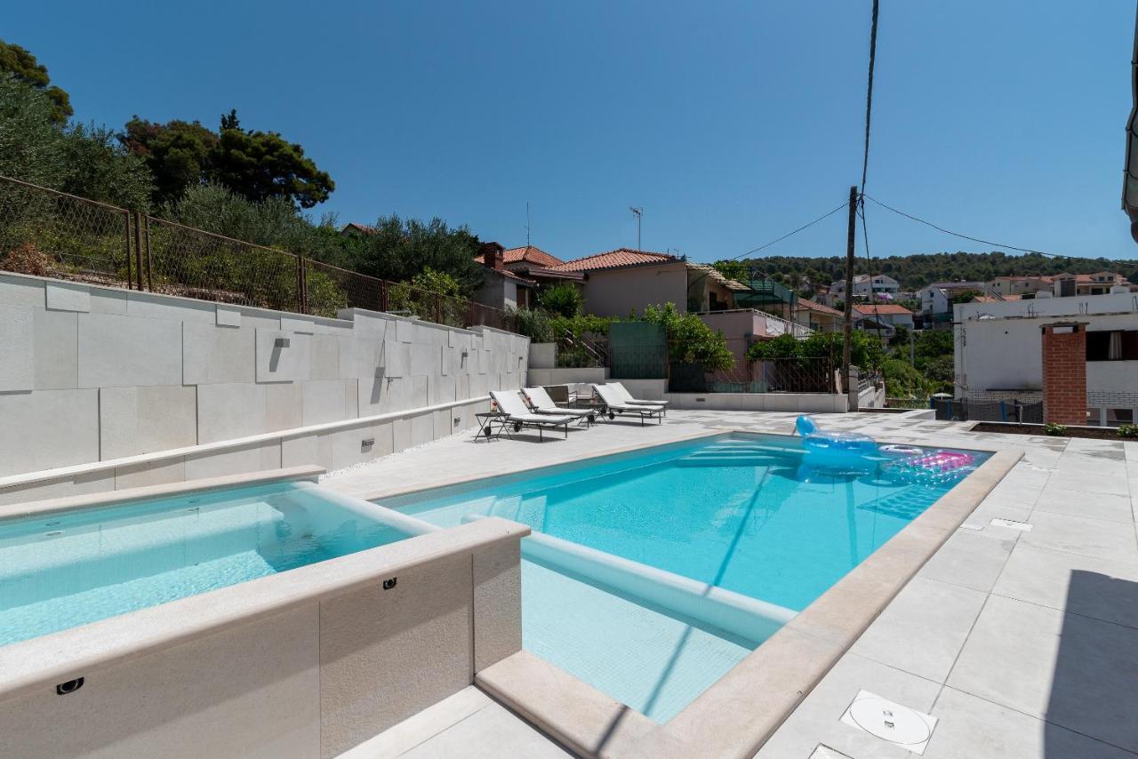Villa Lavandula With Heated Swimming Pool Trogir Exterior foto